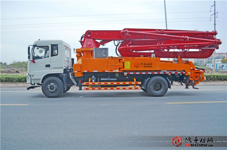 33m Concrete Boom Pump	